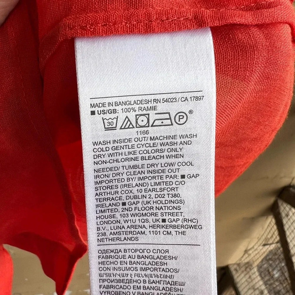 Banana Republic Red Button Down Shirt - Picture 3 of 5